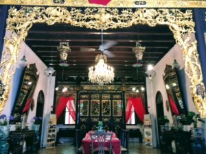 ペナンプラナカンのダイニングルーム