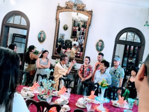 プラナカンマンションでの観光客